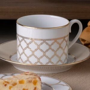 Noritake Eternal Palace Porcelain Set Of 4 Tea Cups, 8 Oz. and 4 Saucers - Gold